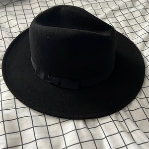 Abercrombie and fitch brim hat
